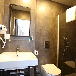 Camera standard con letto king size
